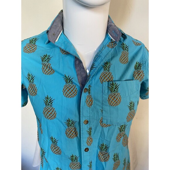 Free Planet Hawaiian PINEAPPLE Men’s Size Small Button Up Short Sleeve - Picture 4 of 8